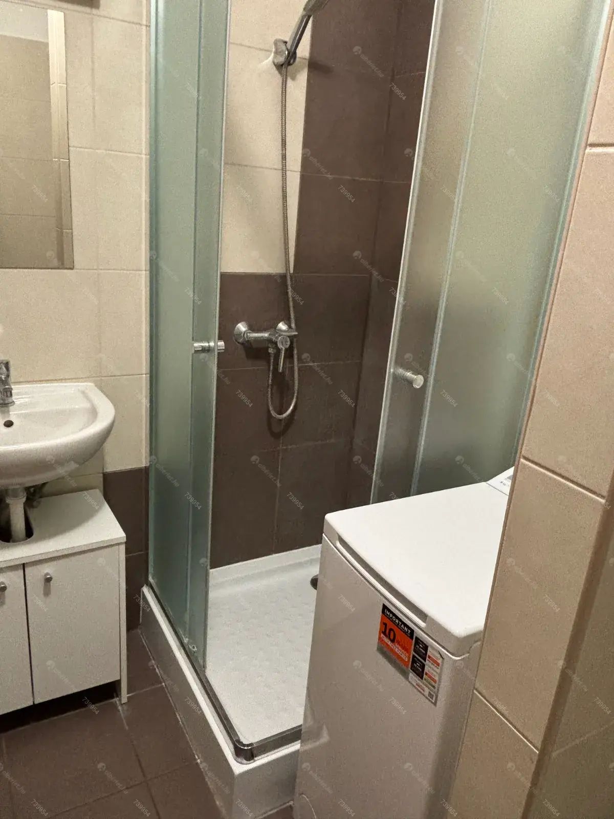 Kiadó albérlet 140000 Ft/hó áron: Táborfalva ,  Tarcsay út . Mérete: 54 nm, 2 szobás | Alberlet.hu - 6654742