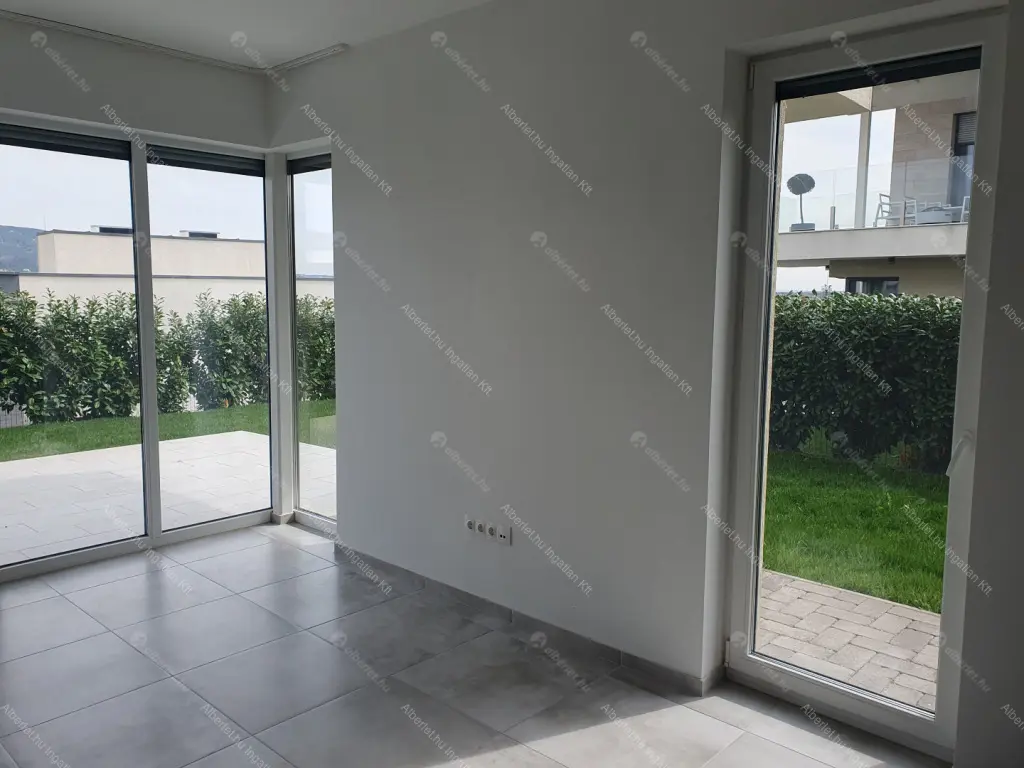 Kiadó albérlet 510000 Ft/hó áron: Törökbálint ,  Balassi Bálint utca. Mérete: 78 nm, 3 szobás | Alberlet.hu - 6698017