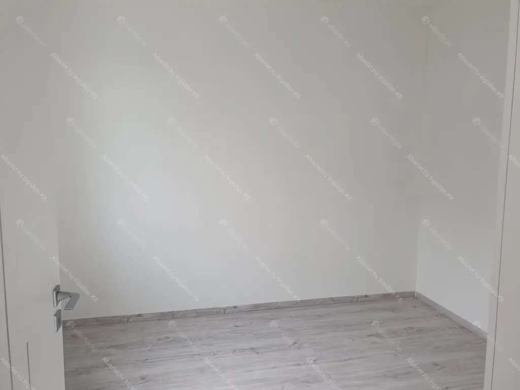 Kiadó albérlet 510000 Ft/hó áron: Törökbálint ,  Balassi Bálint utca. Mérete: 78 nm, 3 szobás | Alberlet.hu - 6698020