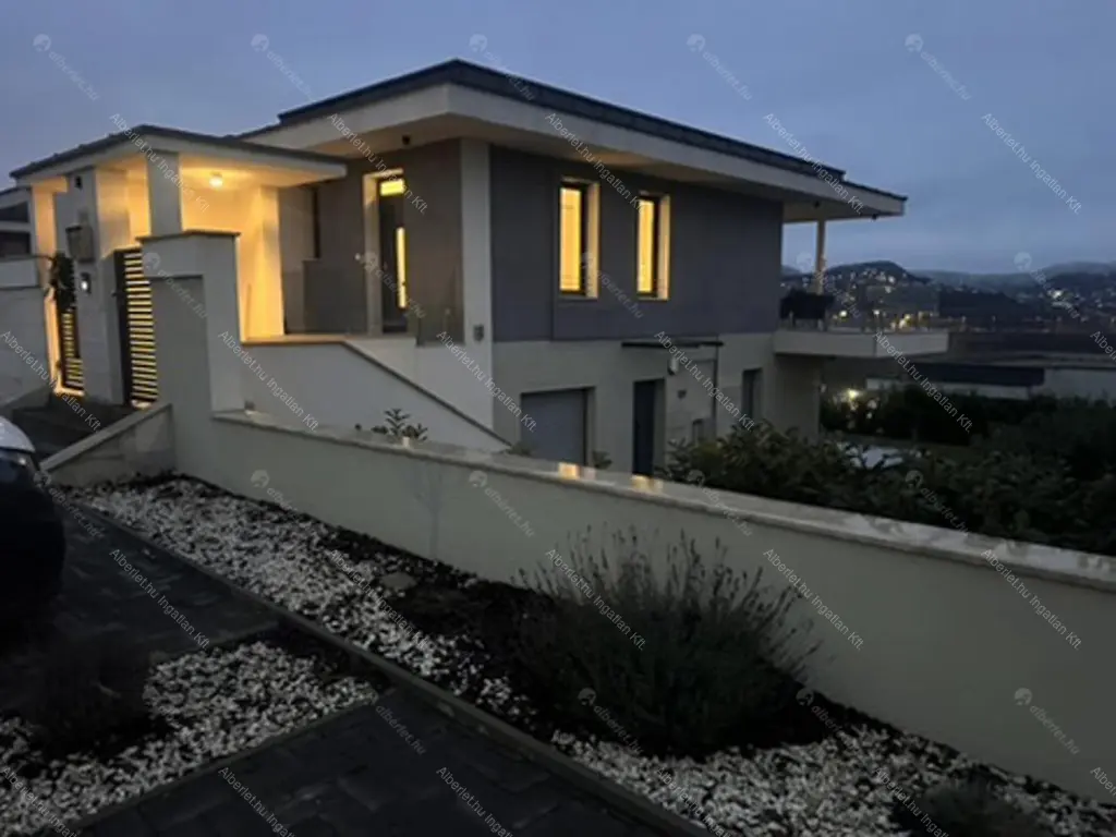 Kiadó albérlet 510000 Ft/hó áron: Törökbálint ,  Balassi Bálint utca. Mérete: 78 nm, 3 szobás | Alberlet.hu - 6698025