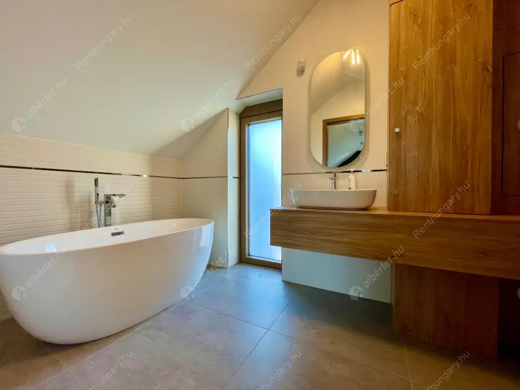 Kiadó albérlet 550000 Ft/hó áron: Törökbálint ,  Tátika utca. Mérete: 100 nm, 3 szobás | Alberlet.hu - 6179707