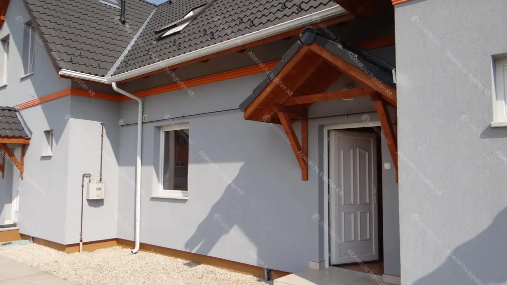 Kiadó albérlet 310000 Ft/hó áron: Üllő,  Budai László  utca . Mérete: 80 nm, 3 szobás | Alberlet.hu - 6673275