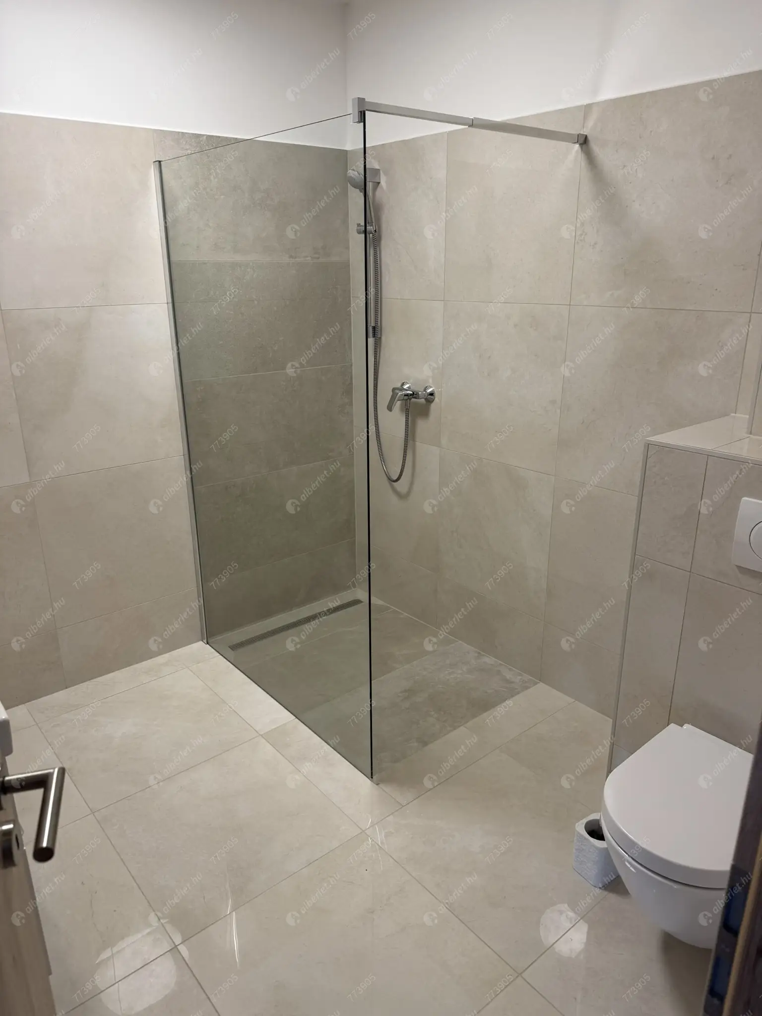 Kiadó albérlet 190000 Ft/hó áron: Vámosszabadi,   Liliom . Mérete: 44 nm, 1 szobás | Alberlet.hu - 6639076