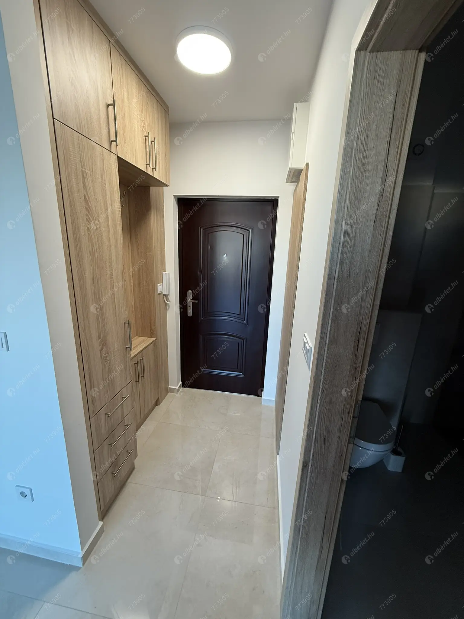 Kiadó albérlet 190000 Ft/hó áron: Vámosszabadi,   Liliom . Mérete: 44 nm, 1 szobás | Alberlet.hu - 6639080