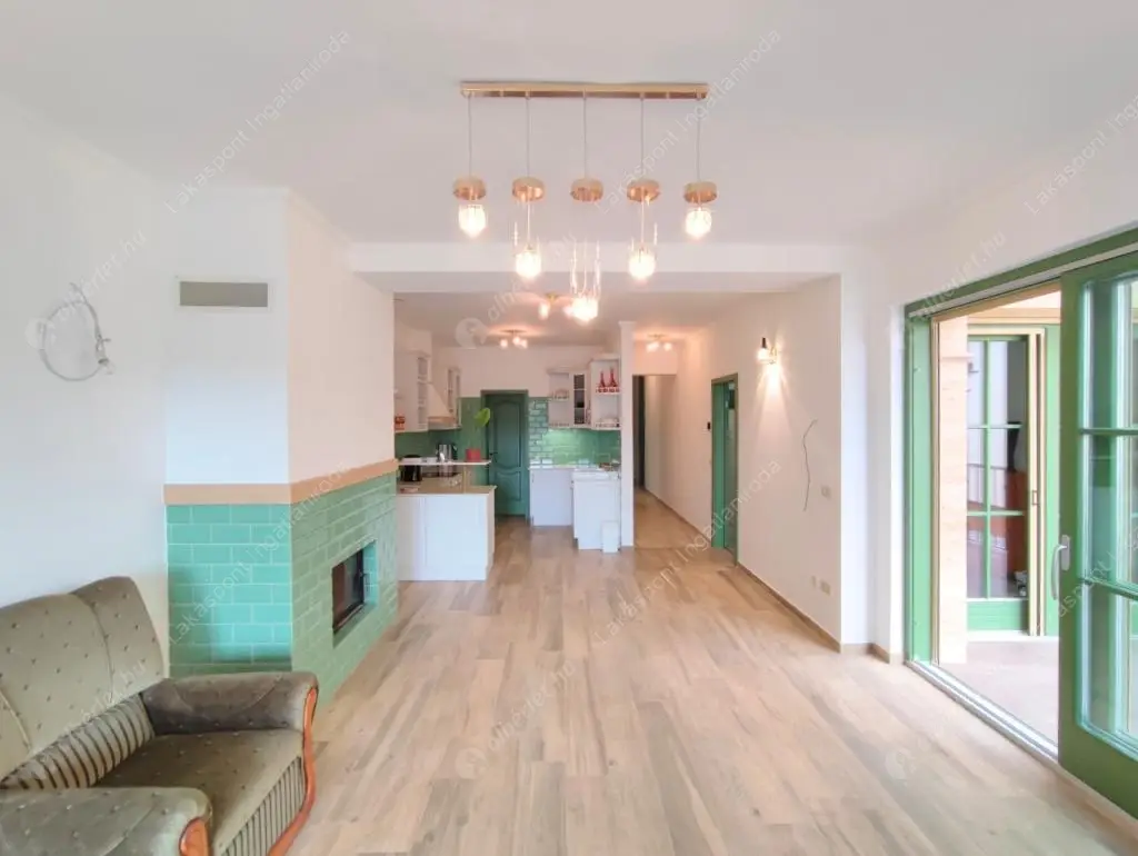 Kiadó albérlet 1161000 Ft/hó áron: Verőce,  Árpád út utca. Mérete: 248 nm, 5 szobás | Alberlet.hu - 6290035