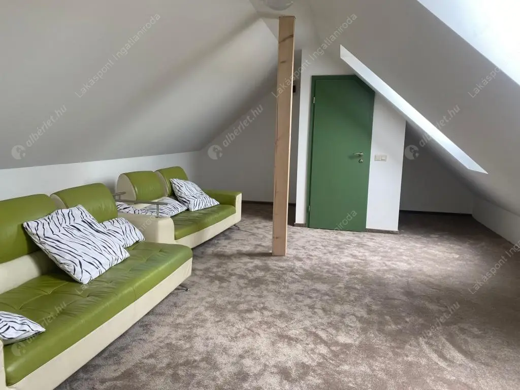 Kiadó albérlet 1161000 Ft/hó áron: Verőce,  Árpád út utca. Mérete: 248 nm, 5 szobás | Alberlet.hu - 6290043