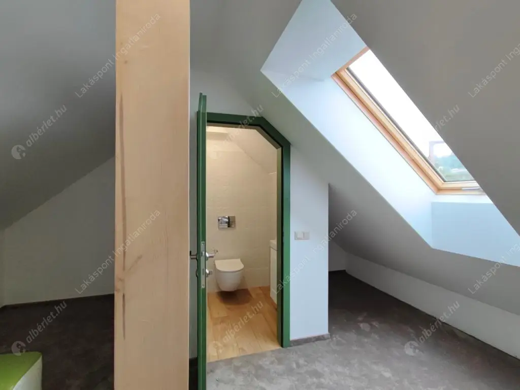 Kiadó albérlet 1161000 Ft/hó áron: Verőce,  Árpád út utca. Mérete: 248 nm, 5 szobás | Alberlet.hu - 6290045