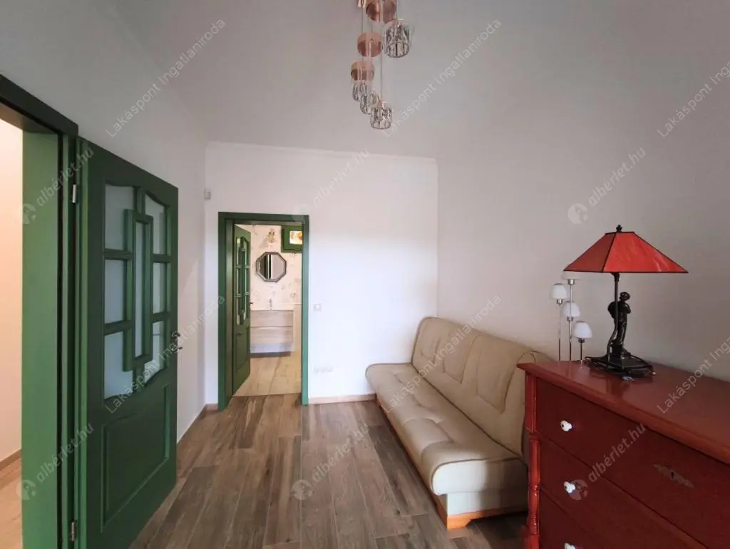 Kiadó albérlet 1161000 Ft/hó áron: Verőce,  Árpád út utca. Mérete: 248 nm, 5 szobás | Alberlet.hu - 6290049