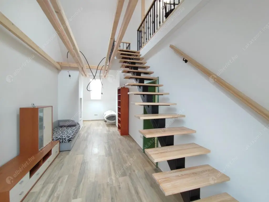 Kiadó albérlet 1161000 Ft/hó áron: Verőce,  Árpád út utca. Mérete: 248 nm, 5 szobás | Alberlet.hu - 6290061